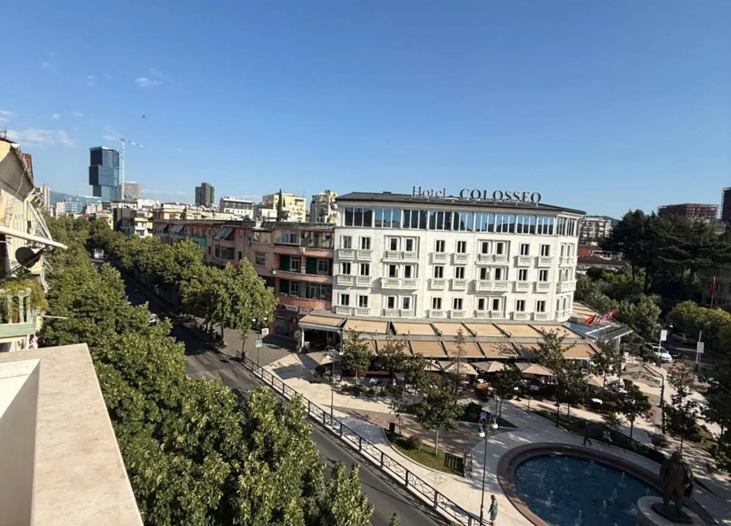 בית הארחה Tirana Central Living