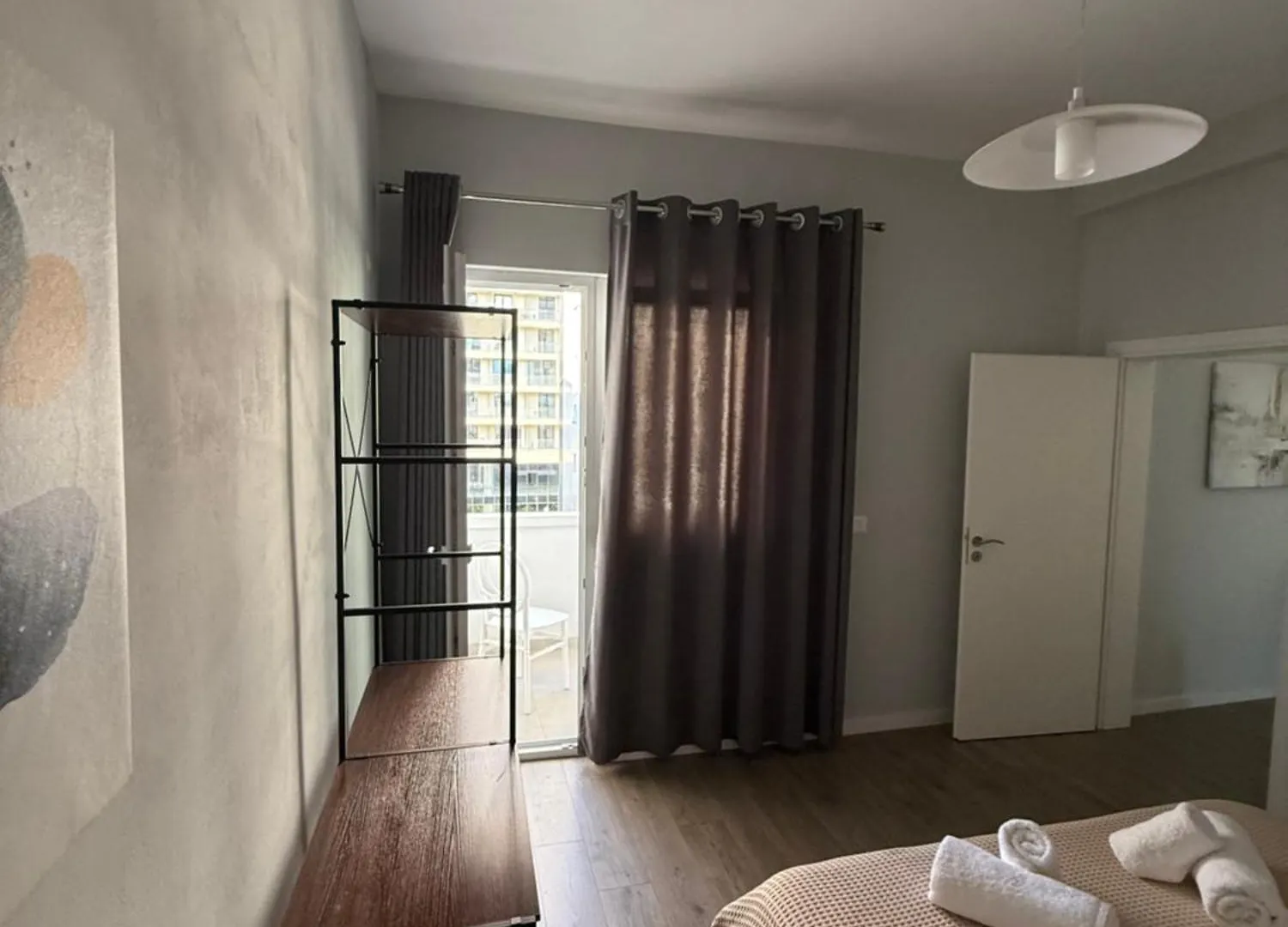 בית הארחה Tirana Central Living