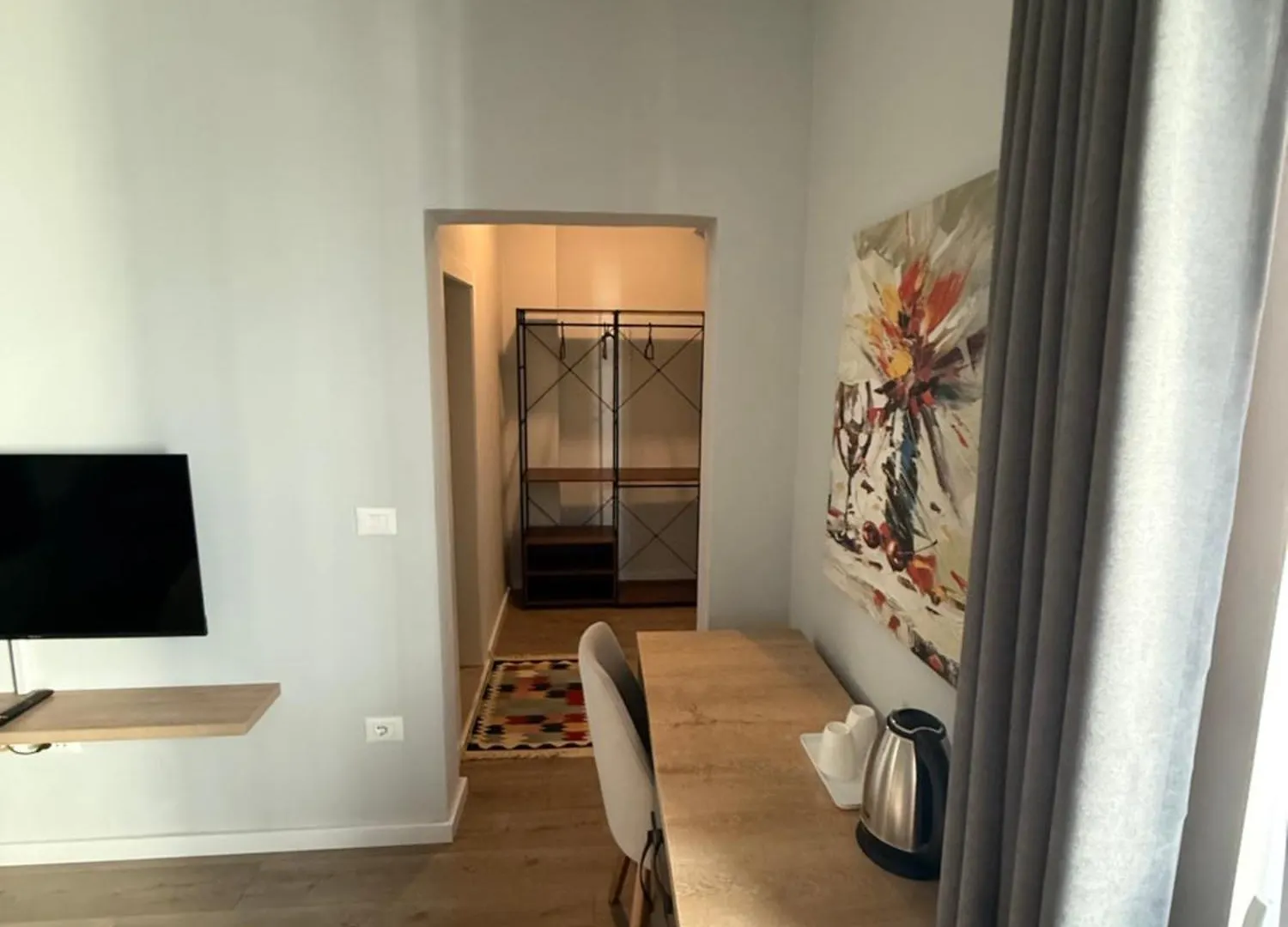 Tirana Central Living 0*,  אלבניה