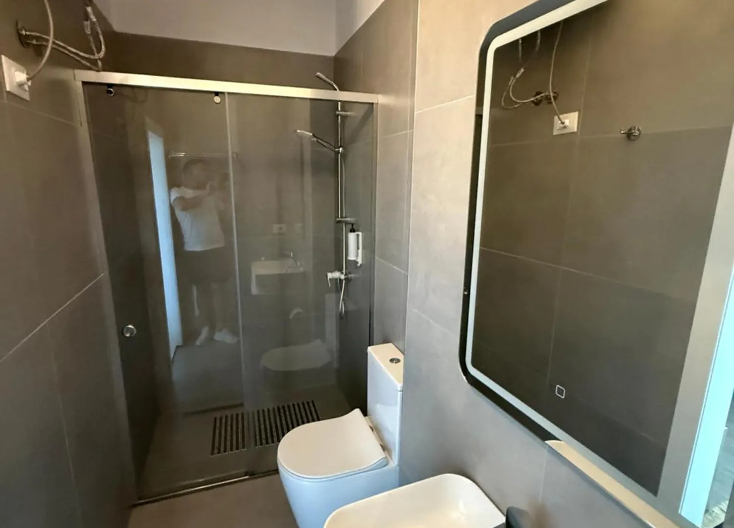 Tirana Central Living 0*,  אלבניה